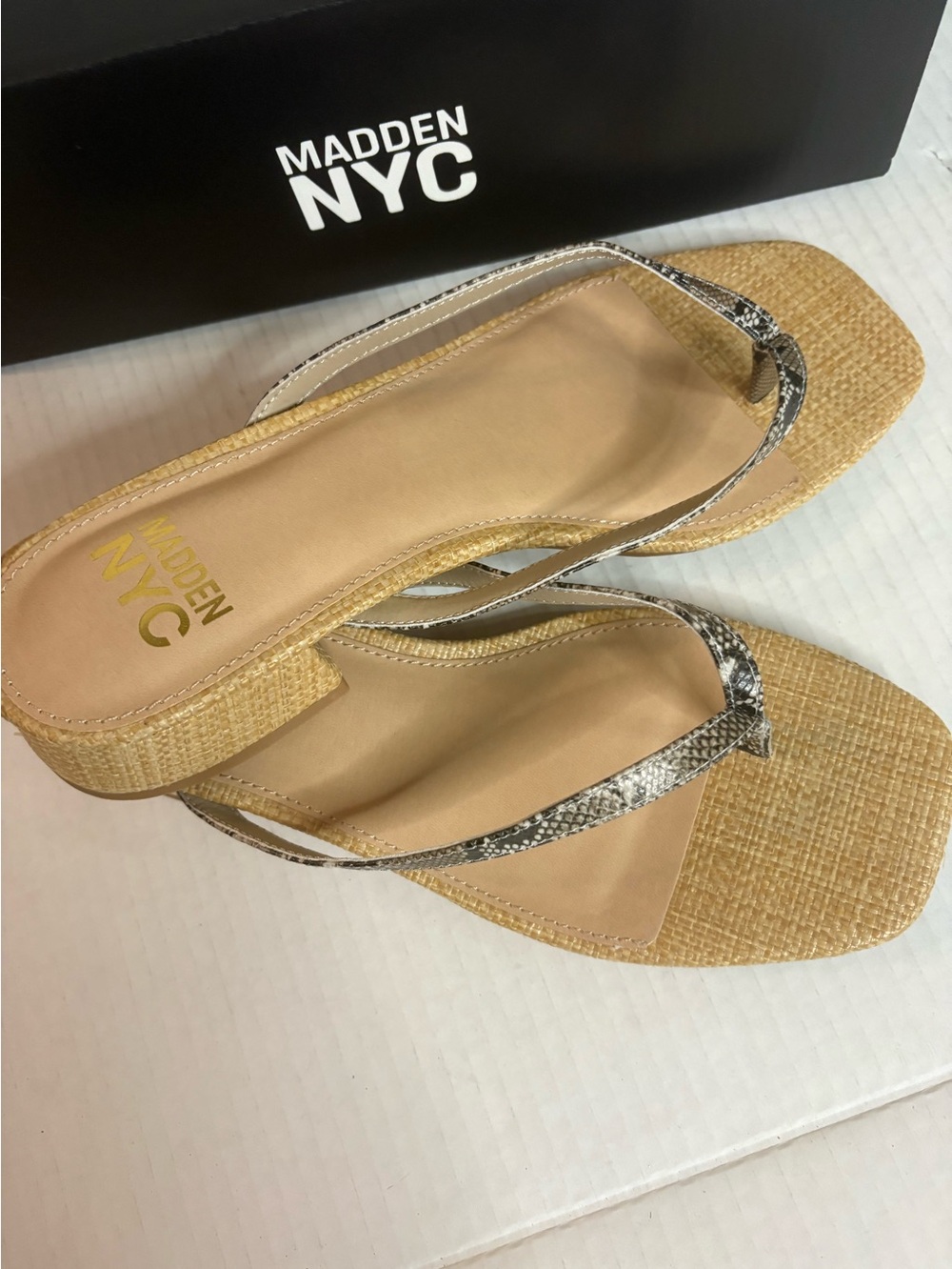 Madden NYC Nawia Snake Sandal Thong Strap Square Open Toe Size 10